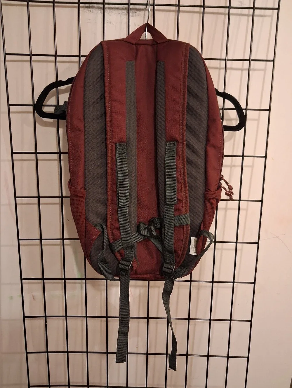 Quechua NH100, 20L Nature Hiking Backpack, Unisex, Burgundy